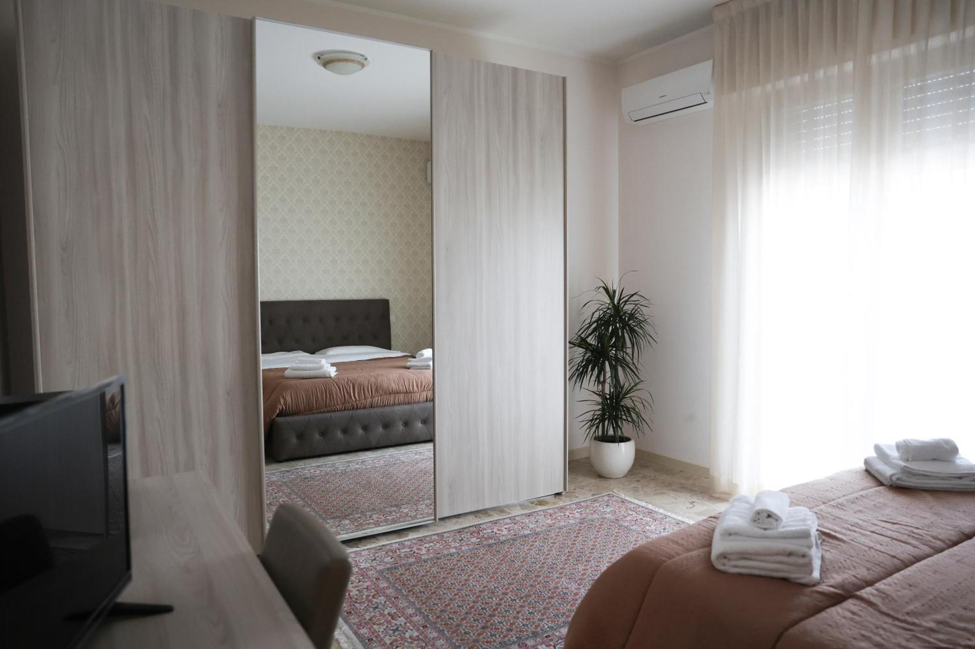 Blancohouse - Berto Luxury Rimini Centro Storico Apartment Exterior photo