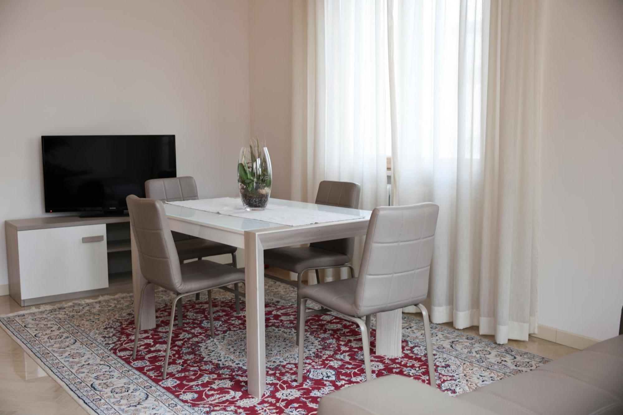 Blancohouse - Berto Luxury Rimini Centro Storico Apartment Exterior photo